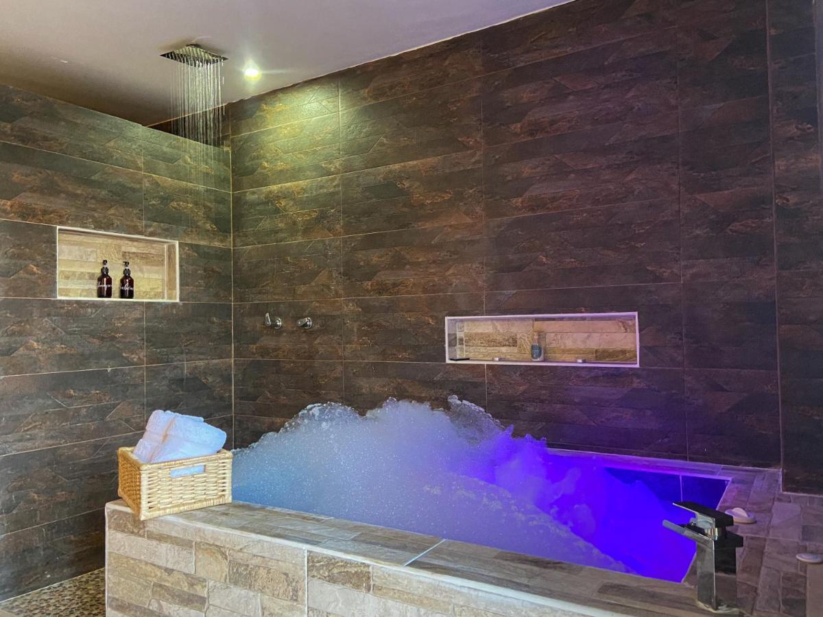 Cabanas Con Jacuzzi Y Chimenea - Casa Floral, Marinilla Exterior photo