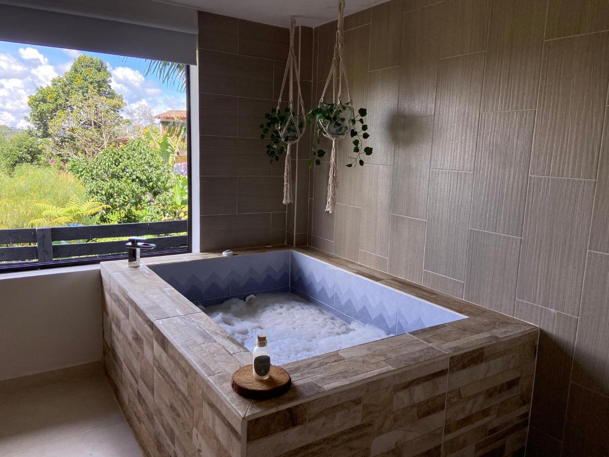 Cabanas Con Jacuzzi Y Chimenea - Casa Floral, Marinilla Exterior photo